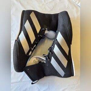 Boxing Shoes. Mens&Women 
Box Hog 3.  Fx0563
Black/silver